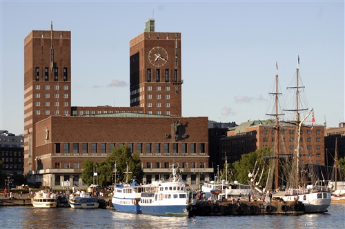 Oslo Town Hall (© VisitOSLO/Nancy Bundt)